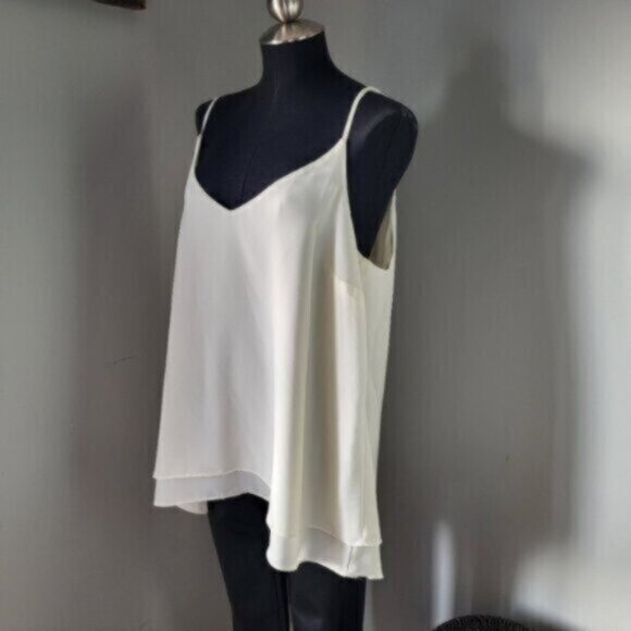 Ivory  Flowy Layered Camisole Size 1X ADDITIONELLE - Picture 1 of 9
